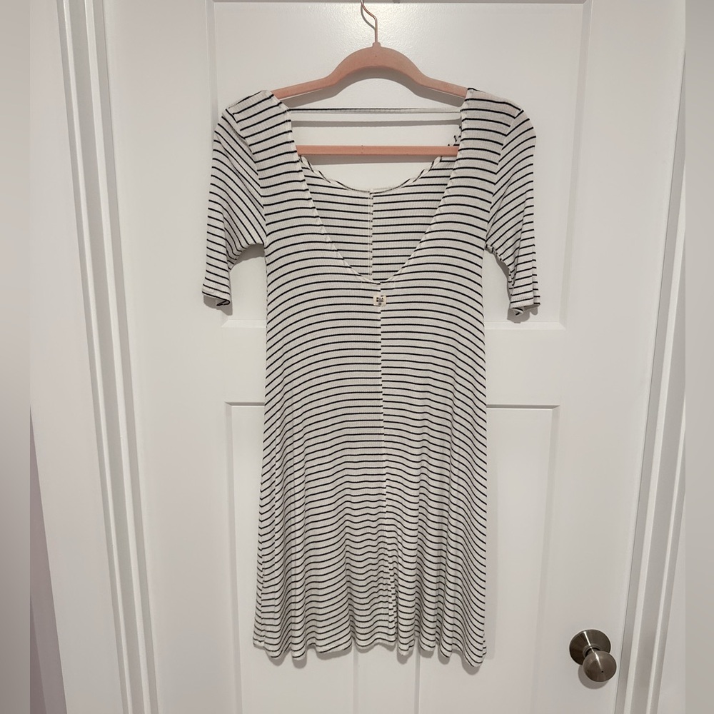Billabong Black and White Casual Midi Dress